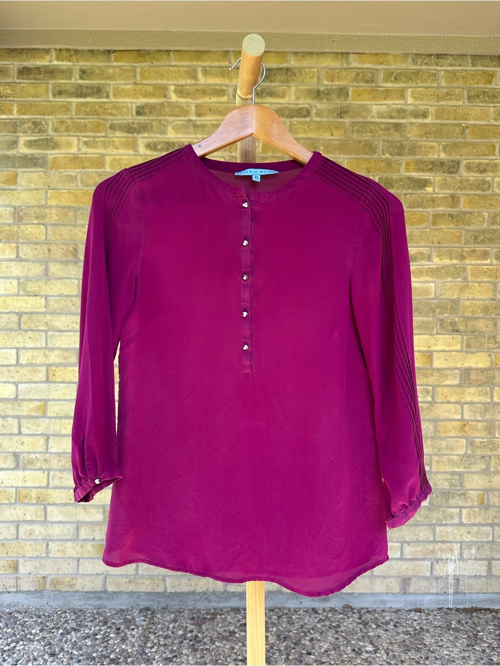Antonio Melani 100% Silk Blouse Magenta Berry 3/4 Sleeve Pleated Shirt XS